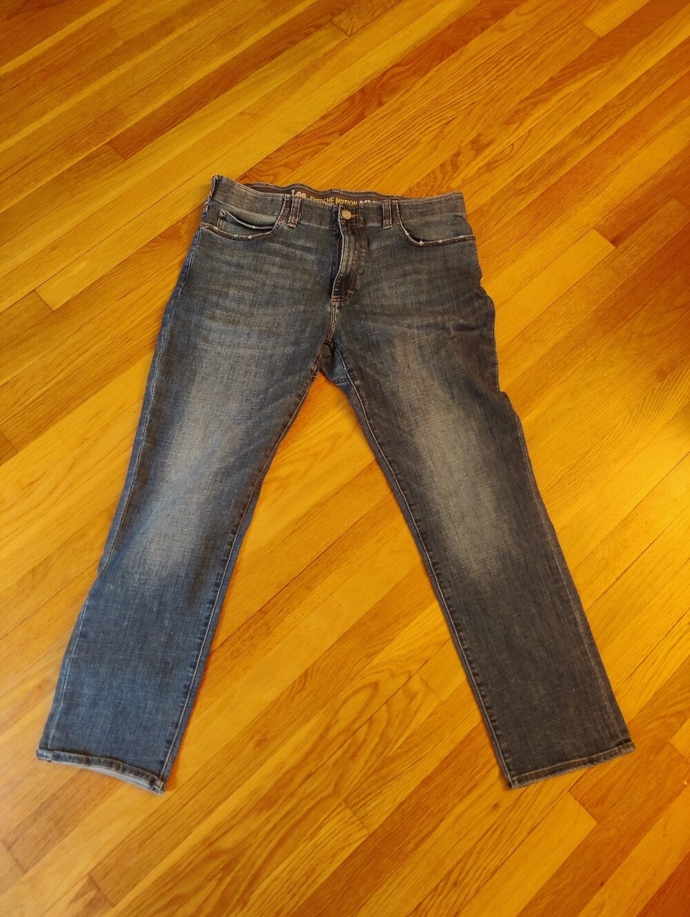 Lee Straight Fit Men's Denim Jeans in Faded Blue